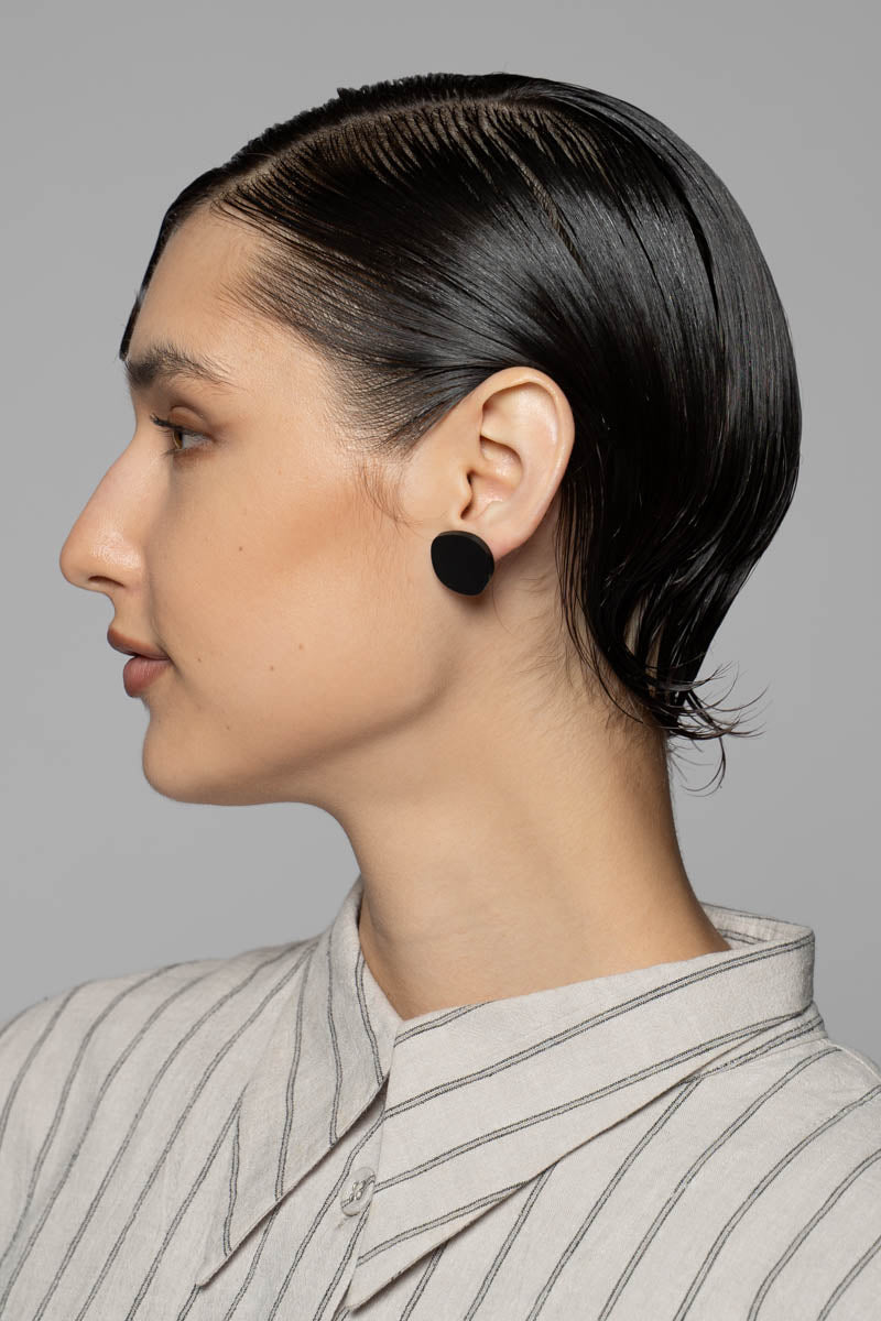 Batsu Maru Earrings Blk