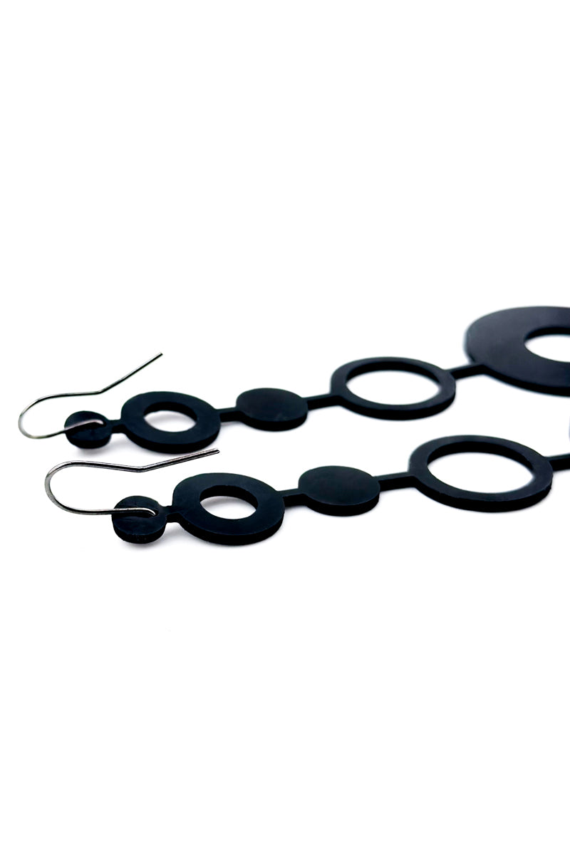 Orbit Earrings Blk