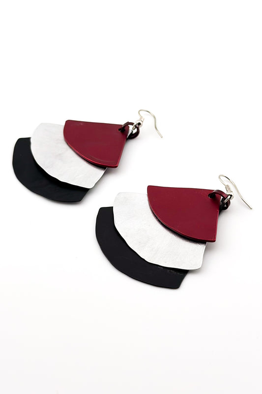 Trifan Earrings Red/Blk