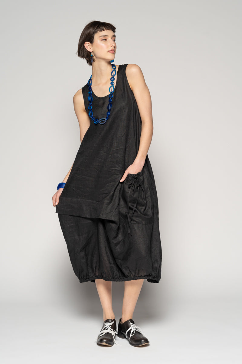 Sabi Tuck Dress Blk
