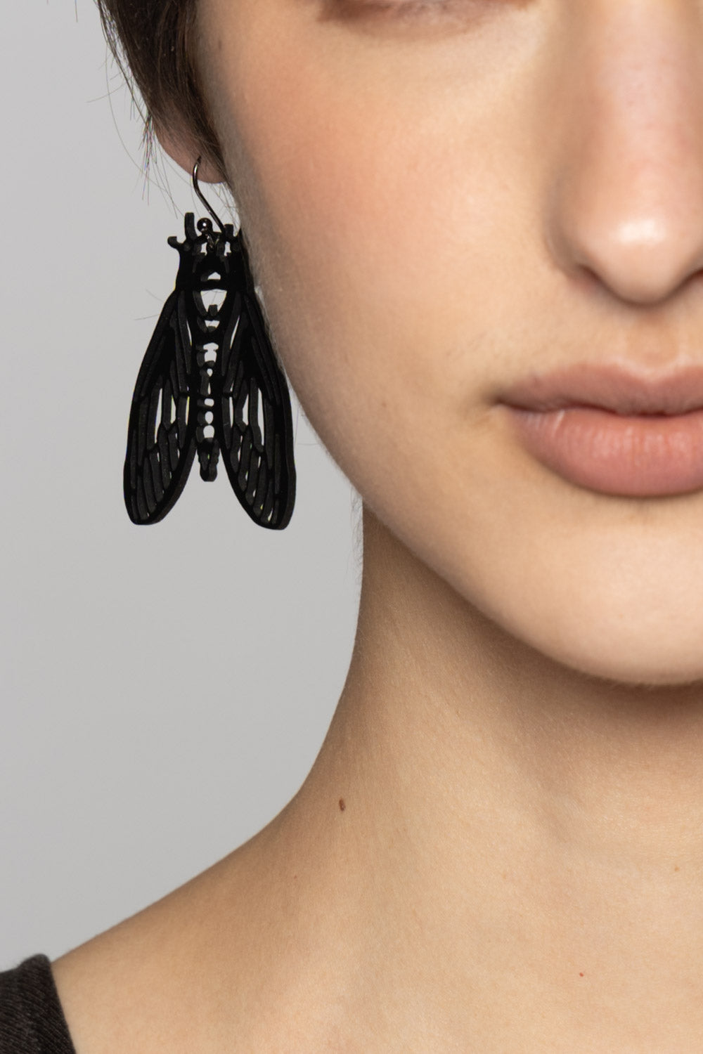 Cicada Earrings Blk
