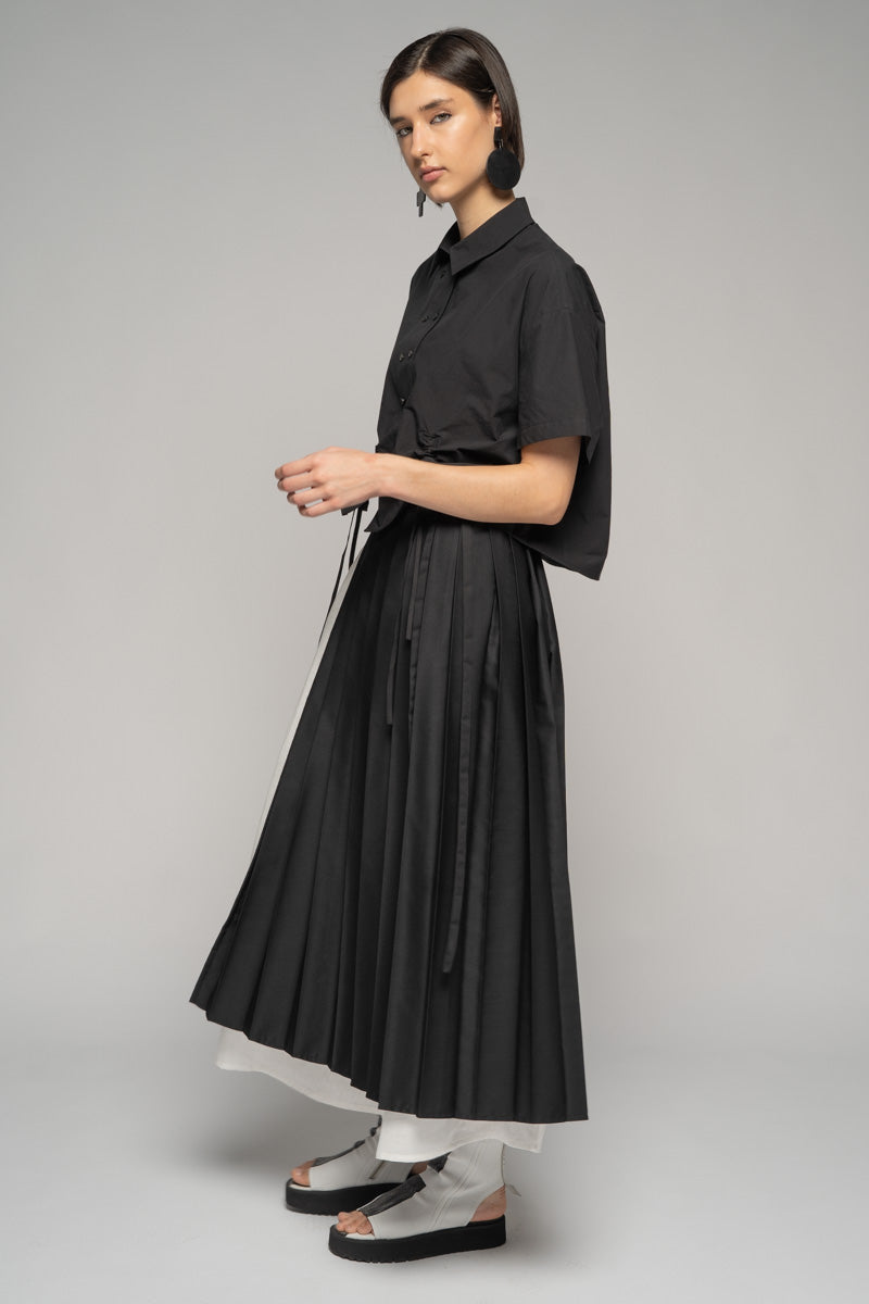 Jet Pleated Apron