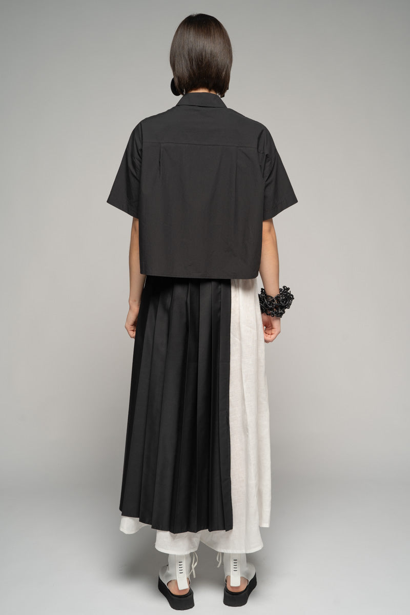 Jet Pleated Apron