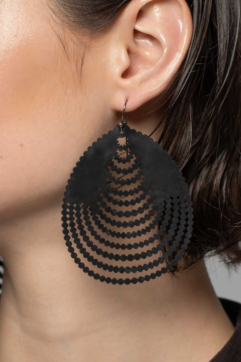 Nubia Earrings Blk