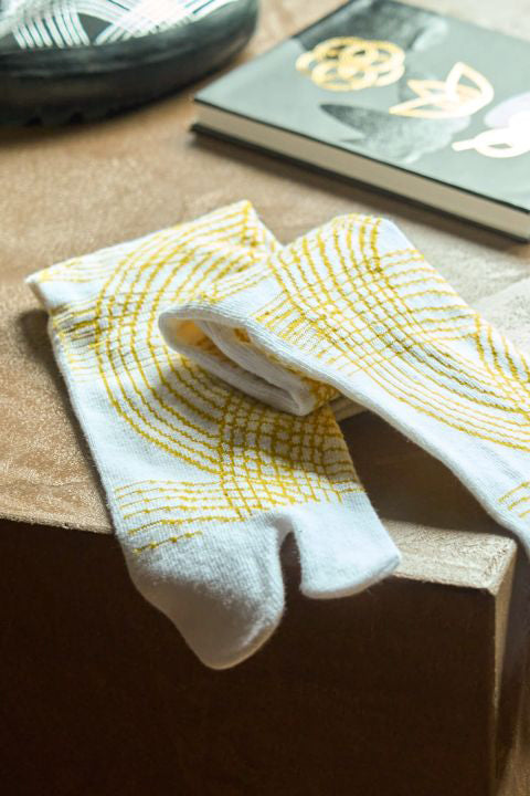 Hiki Tabi Socks Gold