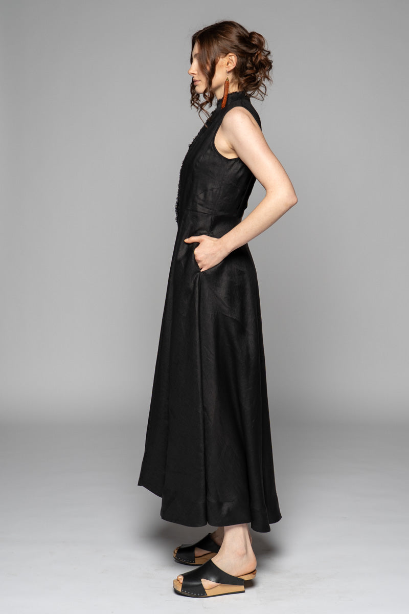 Asuka Tuck Dress Blk