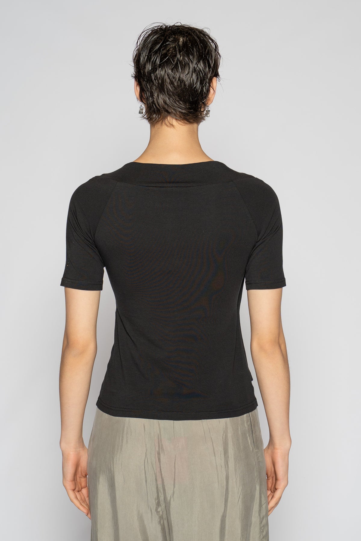 Aina V Top Blk