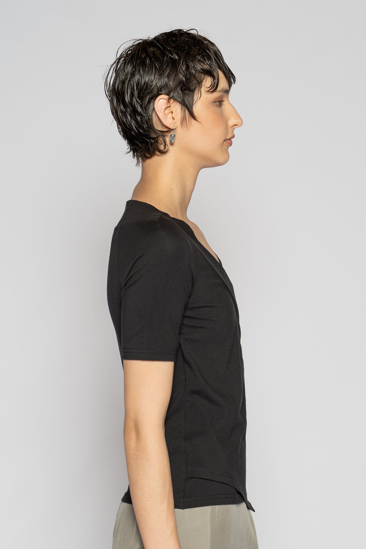 Aina V Top Blk