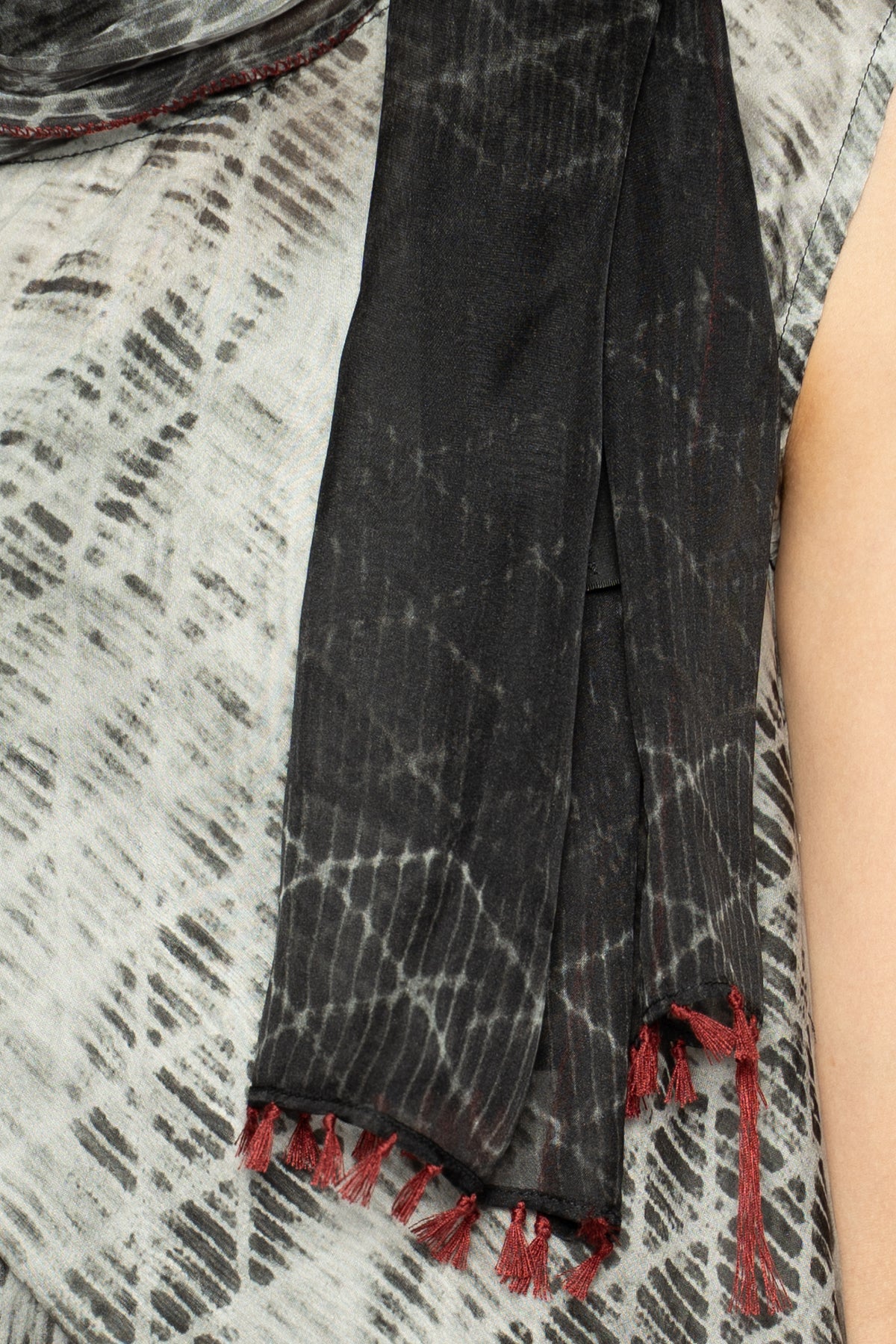 Nova Scarf Blk
