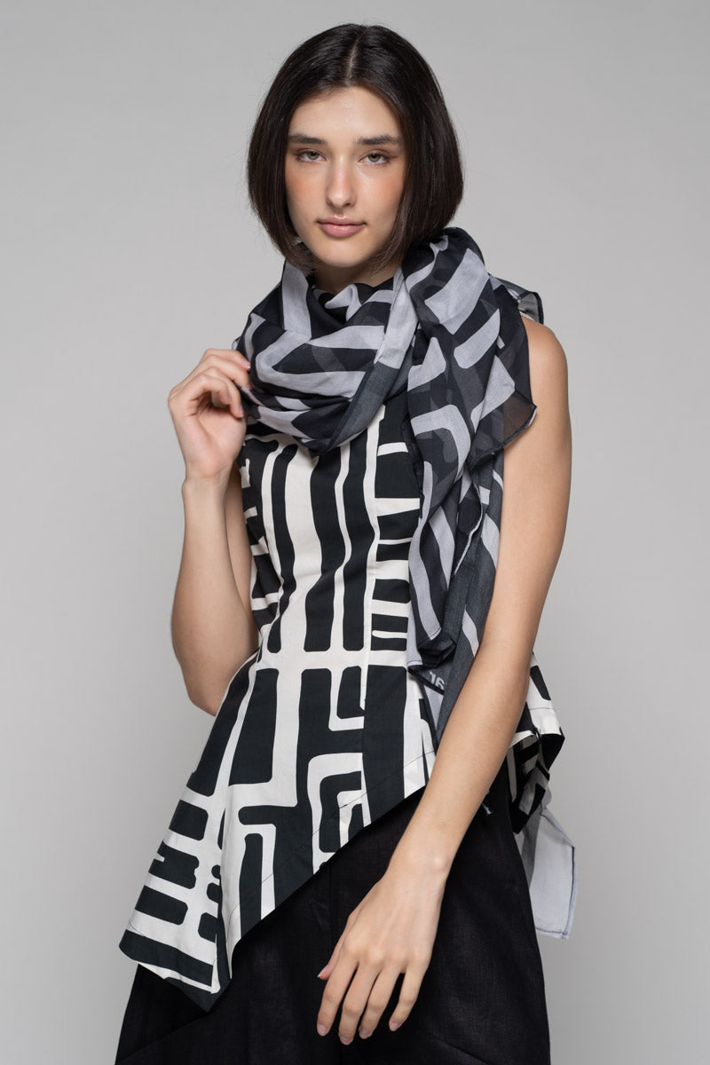 Crossroads Scarf BW