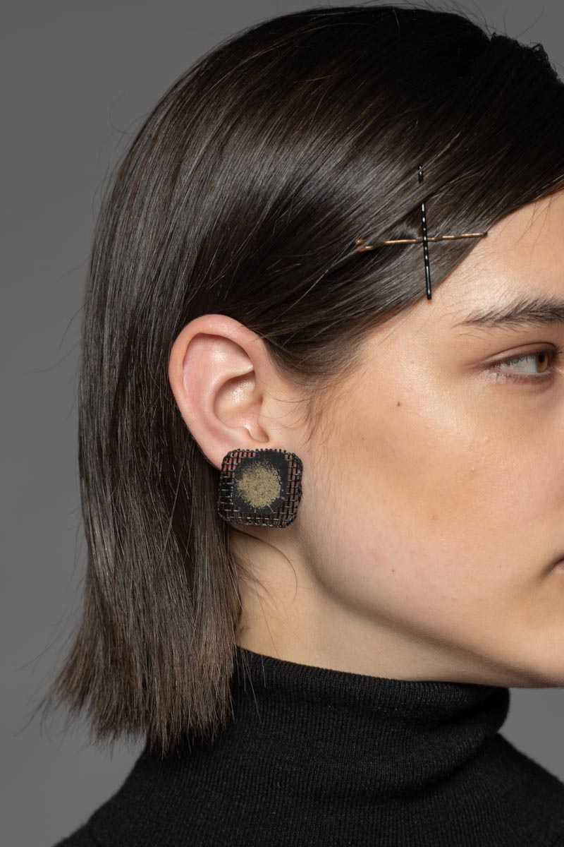 Mesh Patina Studs Gold