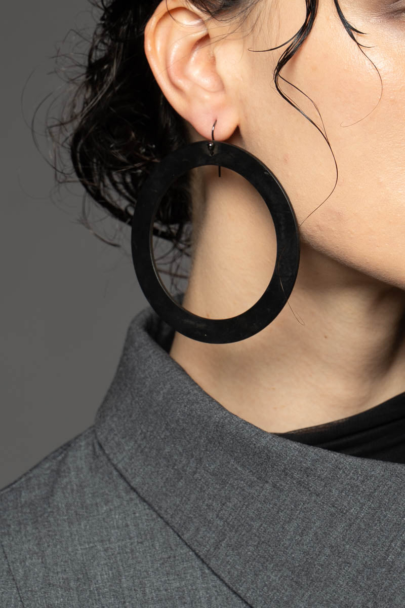 Eclipse Asym Earrings Blk