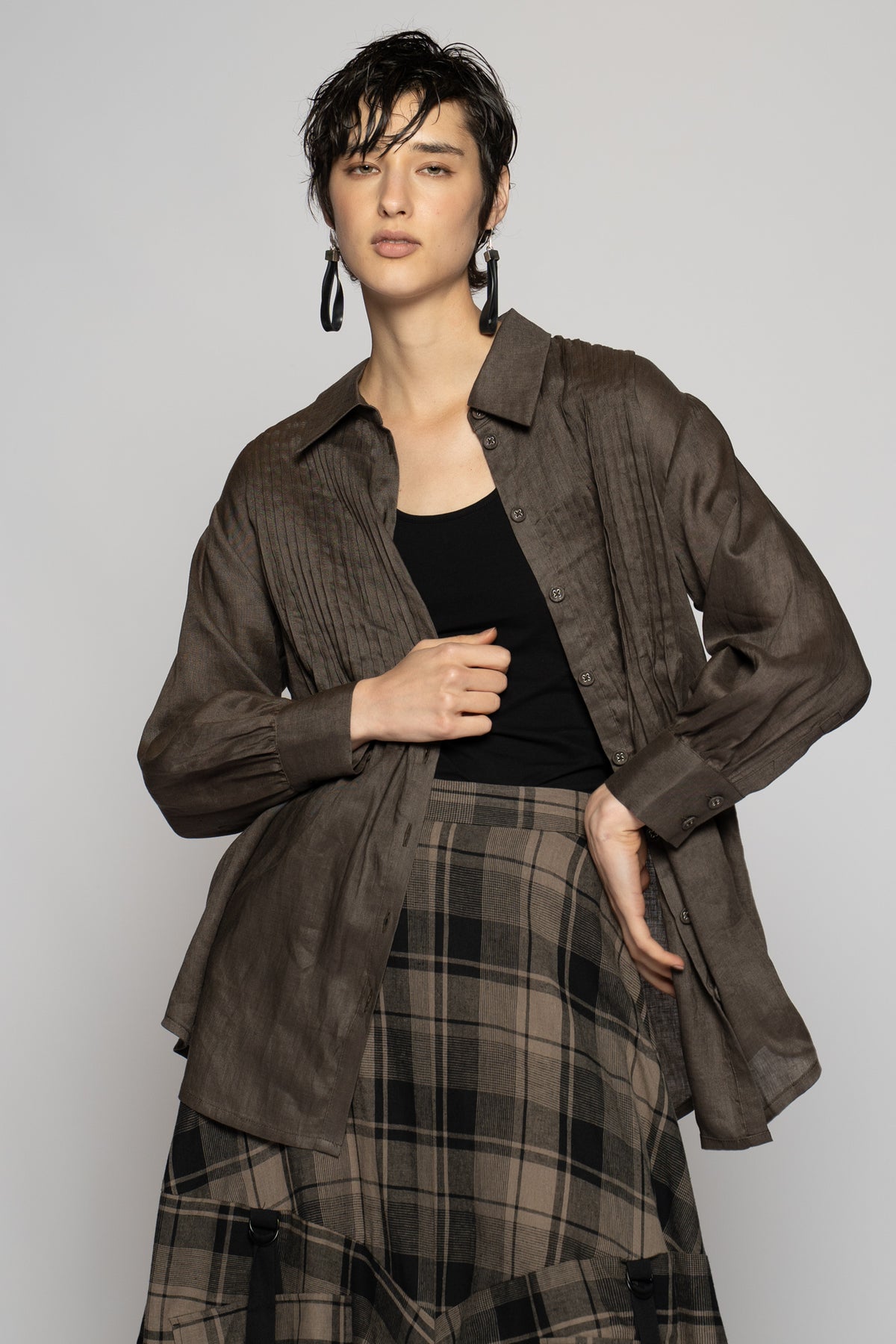 Halo Pin Shirt Truffle