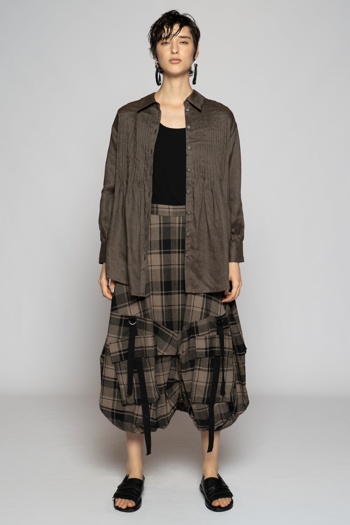 Halo Pin Shirt Truffle