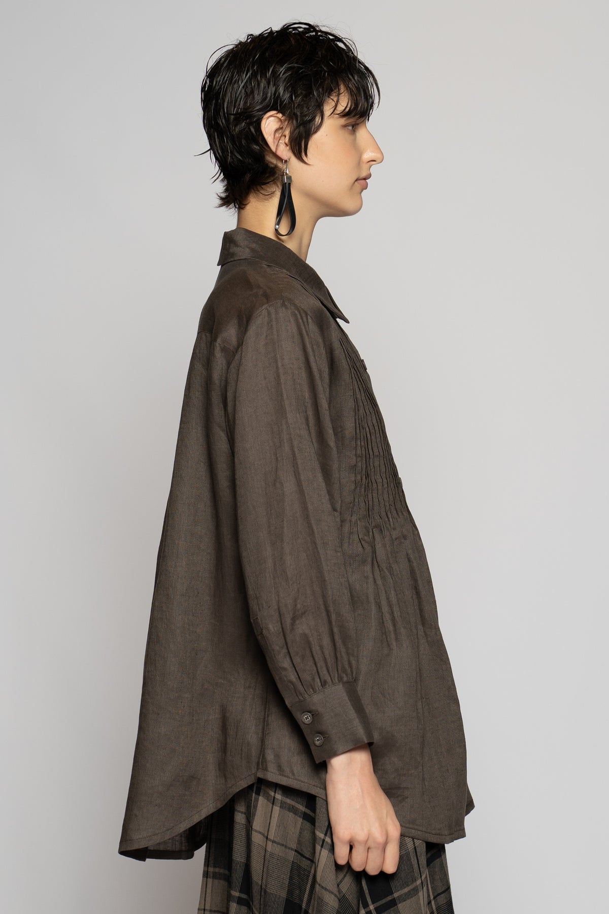 Halo Pin Shirt Truffle