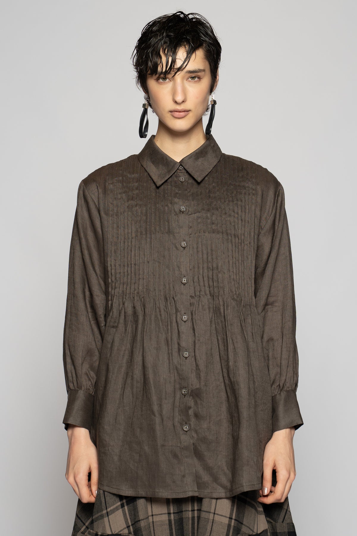 Halo Pin Shirt Truffle