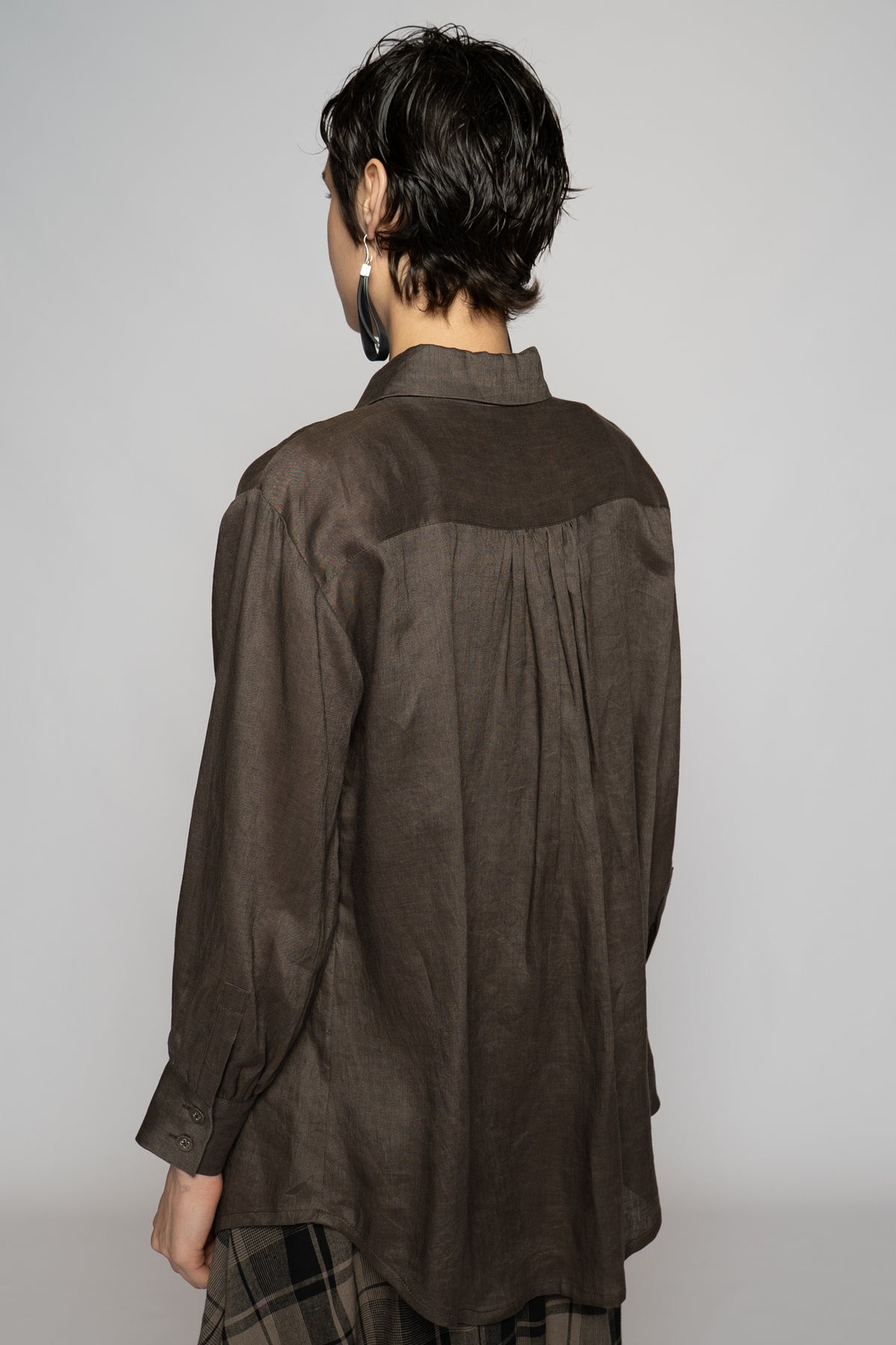 Halo Pin Shirt Truffle