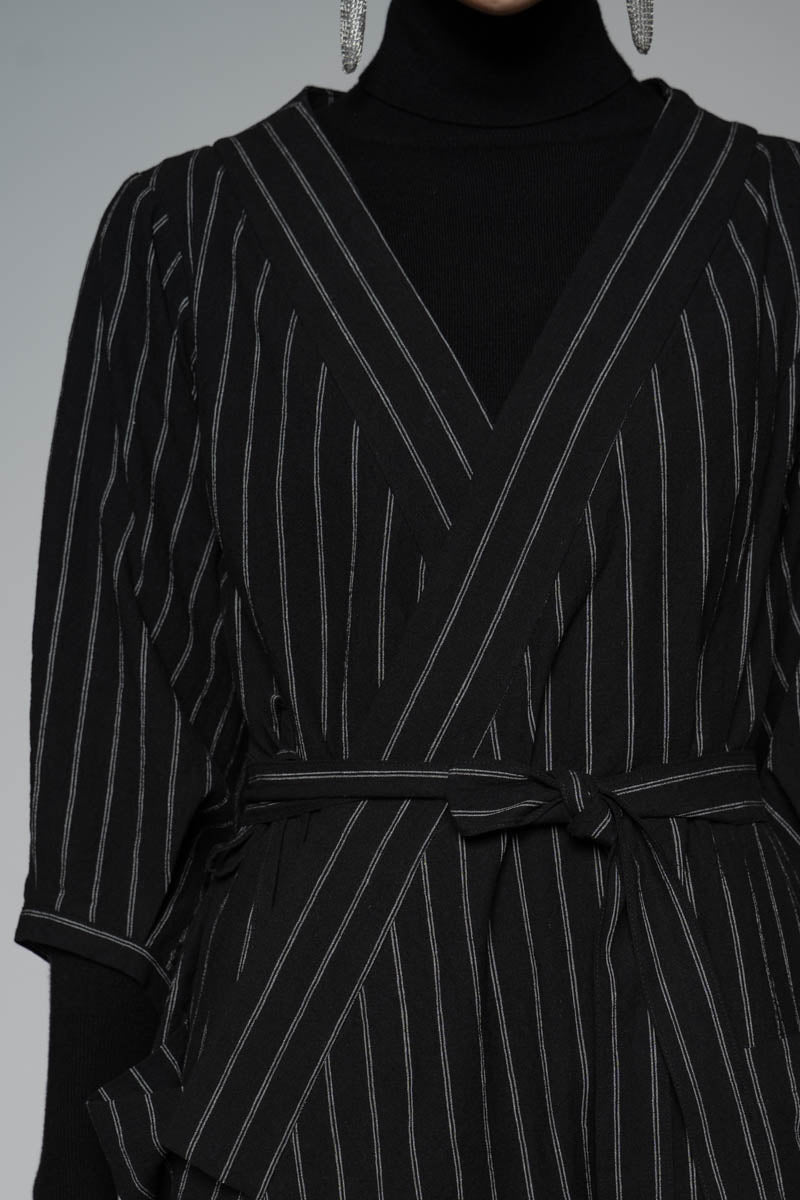 Komichi Wrap Dress Blk