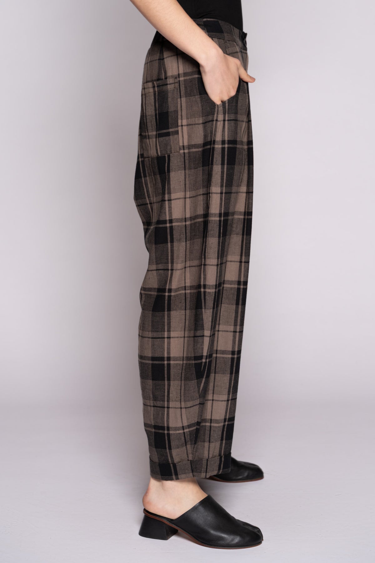 Arya Pants Truffle