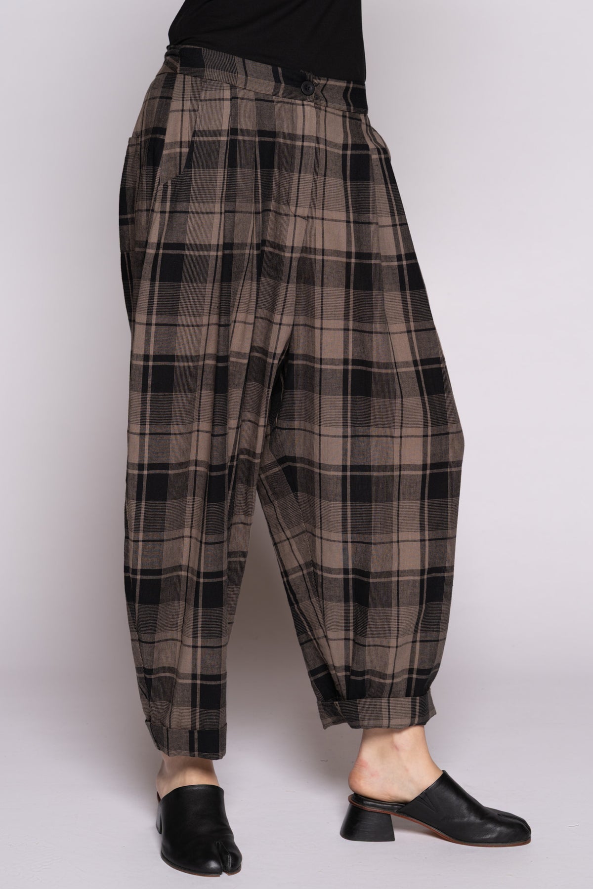 Arya Pants Truffle