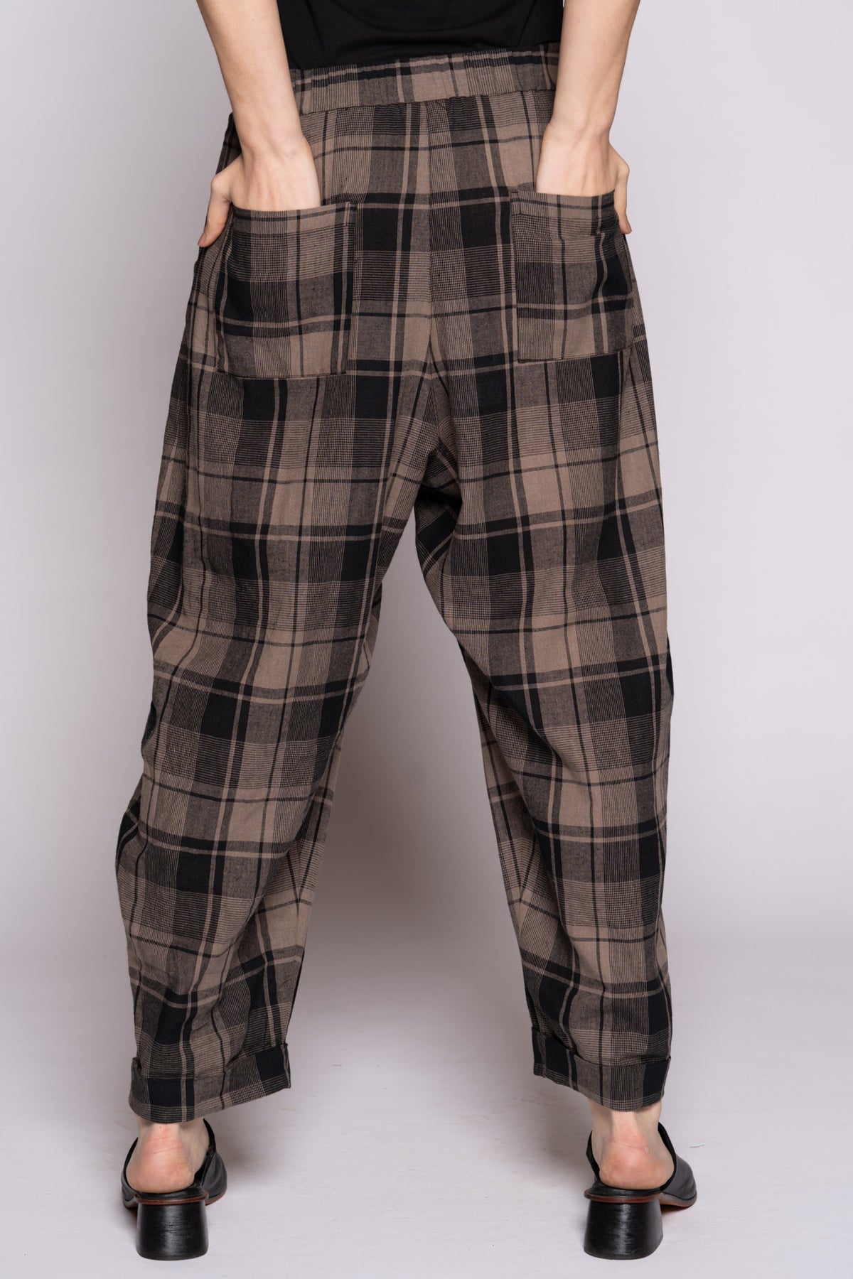 Arya Pants Truffle