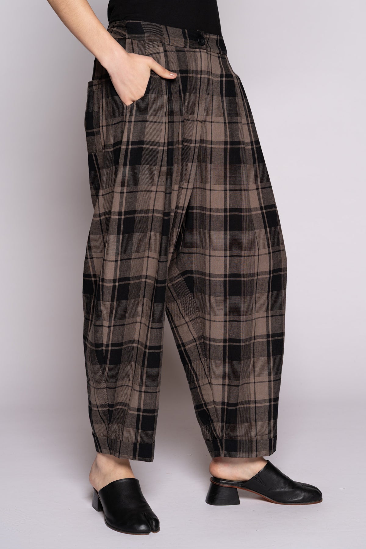 Arya Pants Truffle