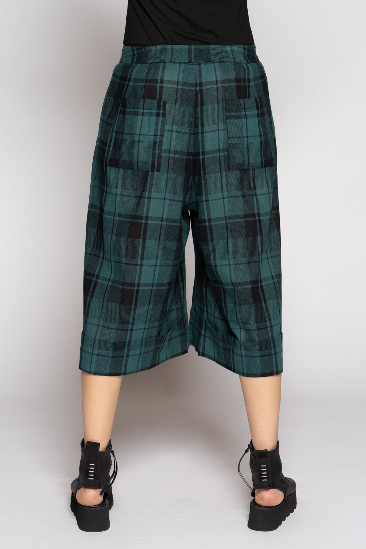 Arya Shorts Jade