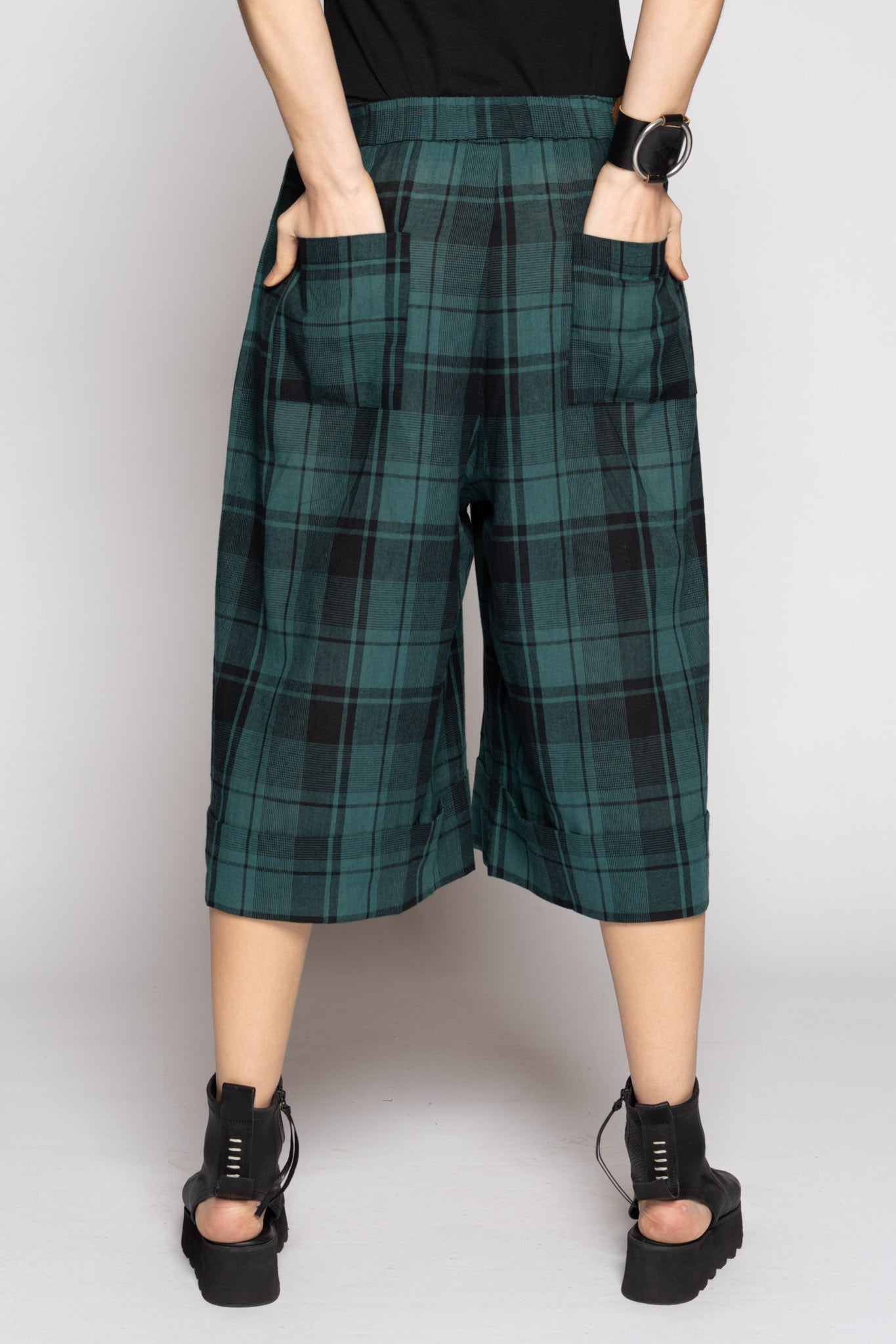 Arya Shorts Jade