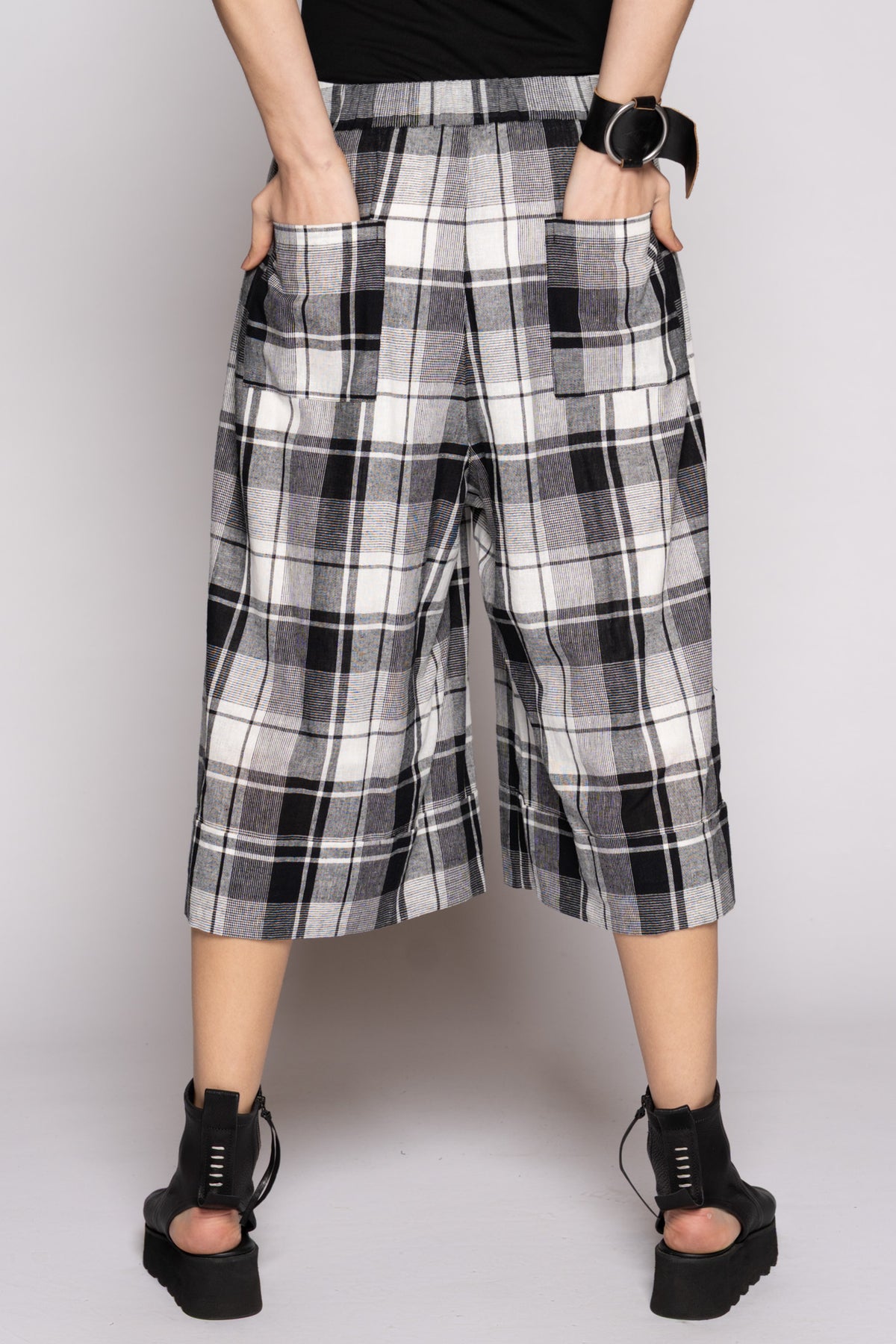 Arya Shorts Blk