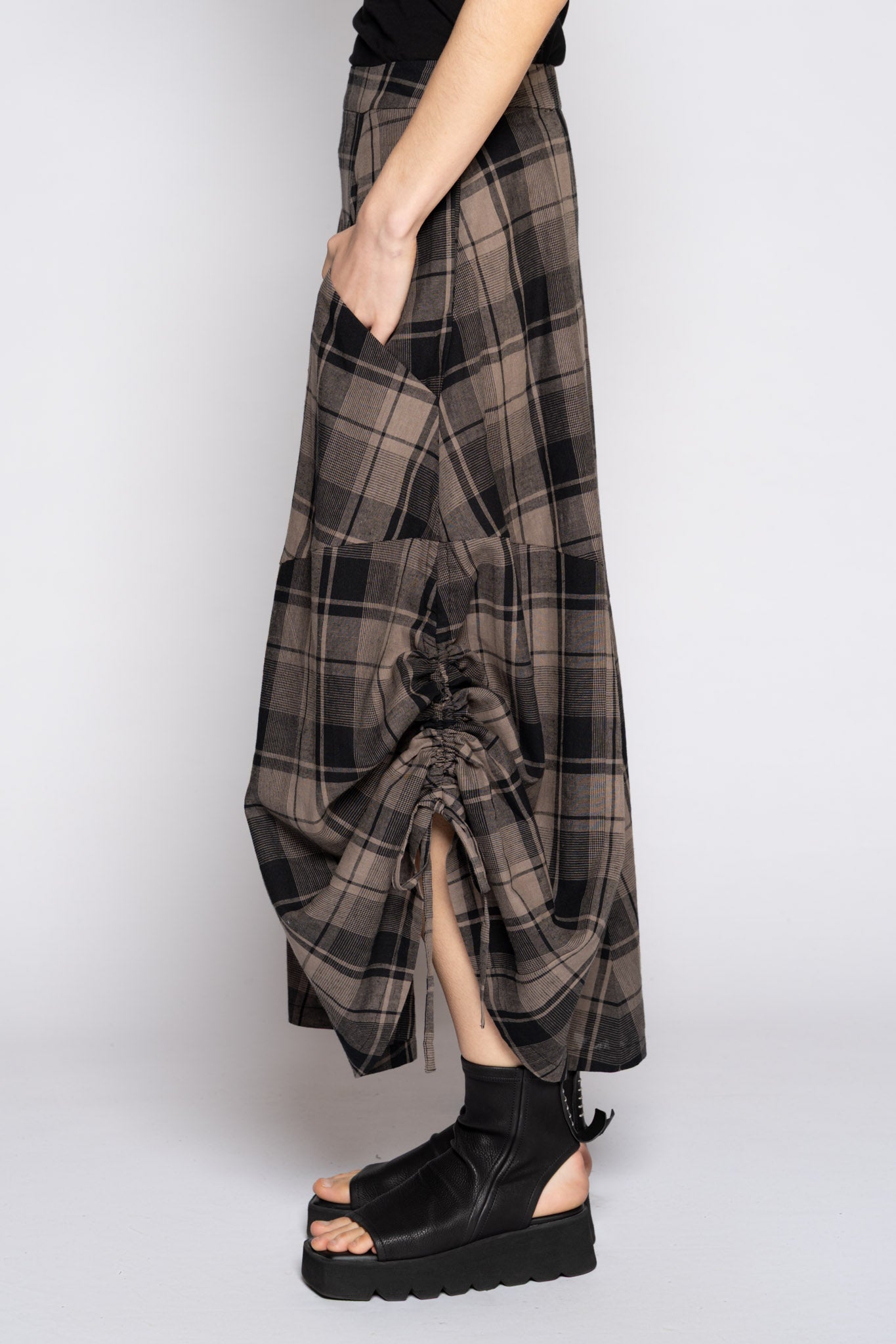 Arya Skirt Truffle