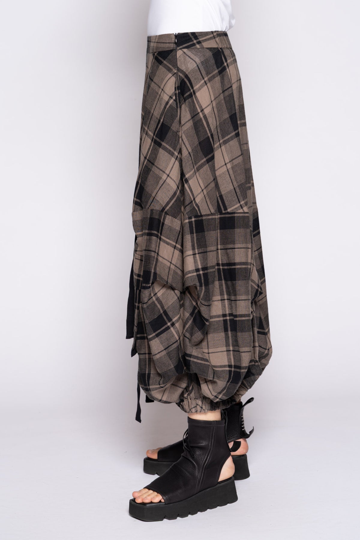 Arya Tuck Skirt Truffle