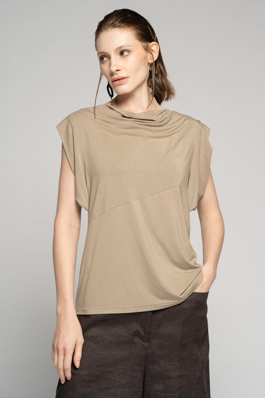 Kuro Drape Top Tpe