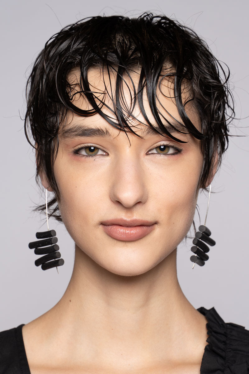 Ikada Earrings Blk