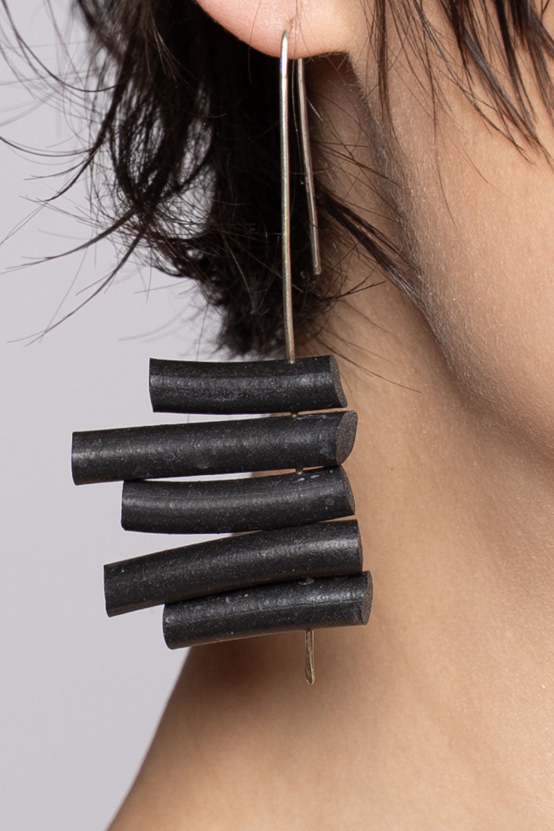 Ikada Earrings Blk