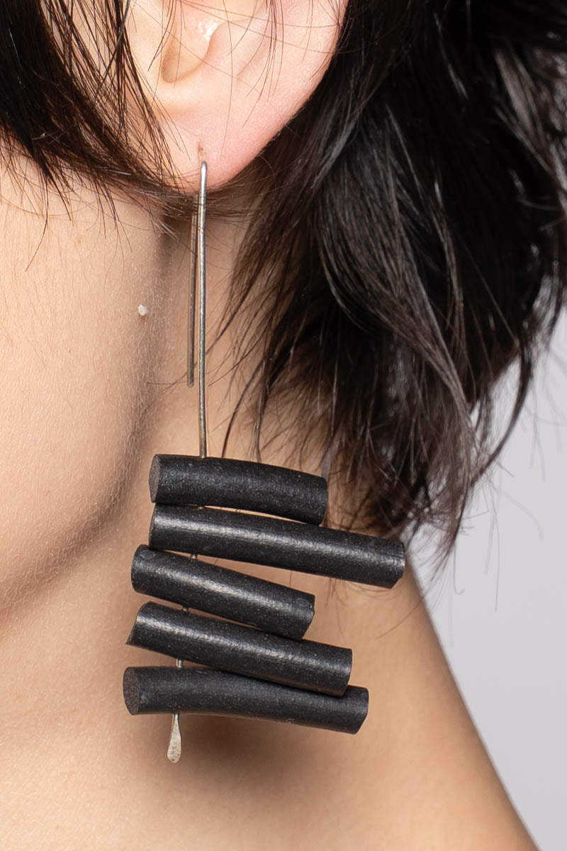 Ikada Earrings Blk