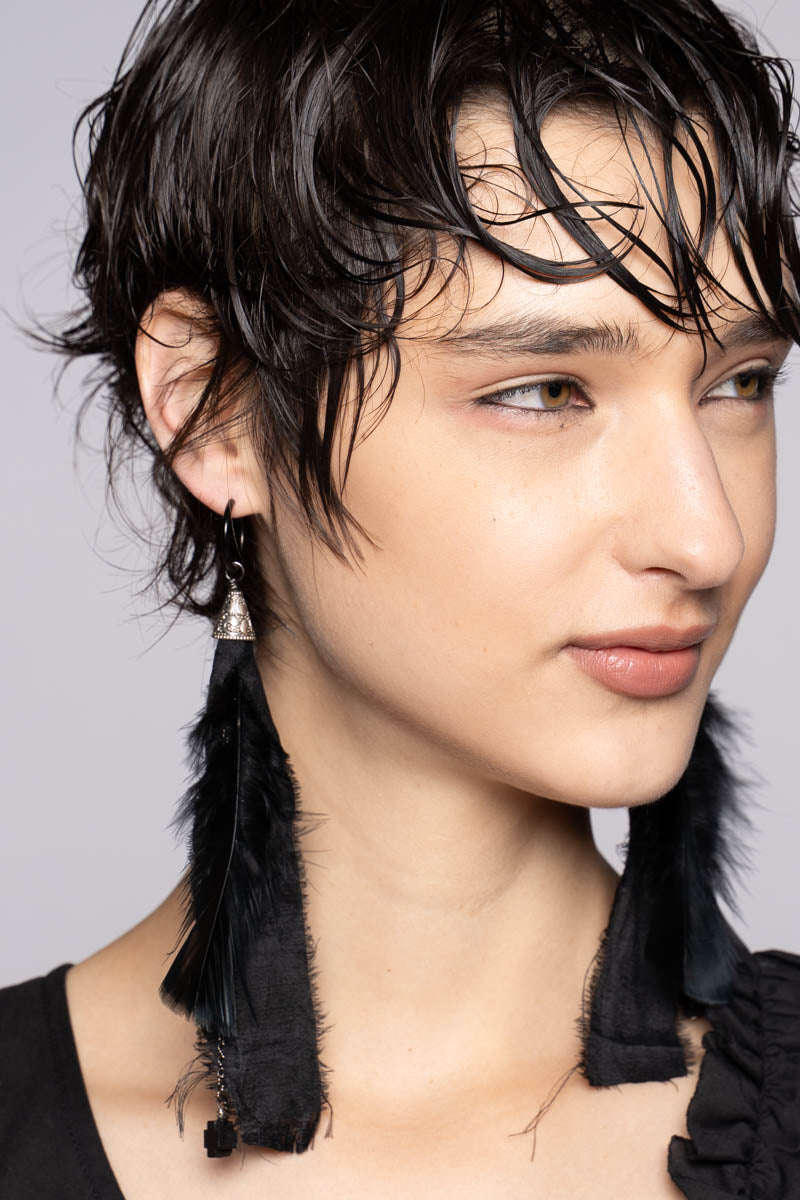 Hane Earrings Blk