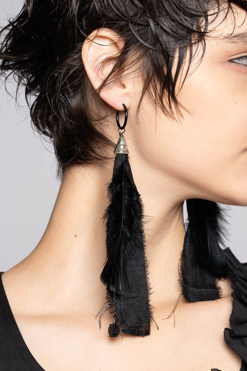 Hane Earrings Blk