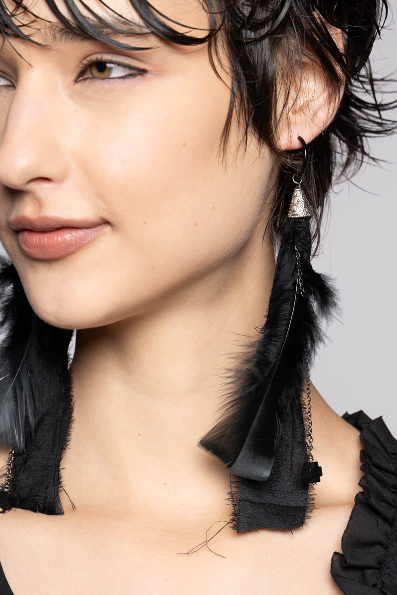 Hane Earrings Blk