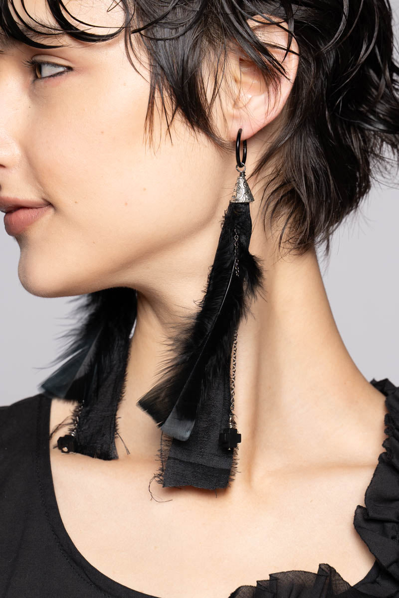 Hane Earrings Blk