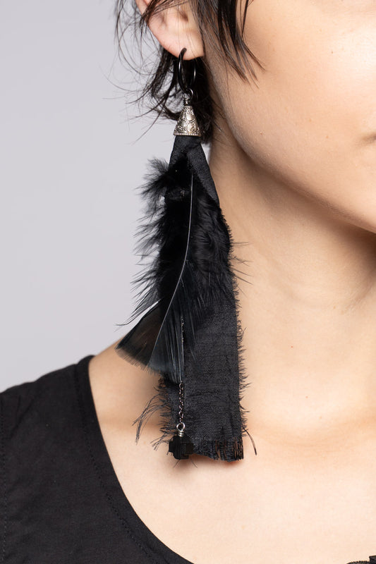 Hane Earrings Blk