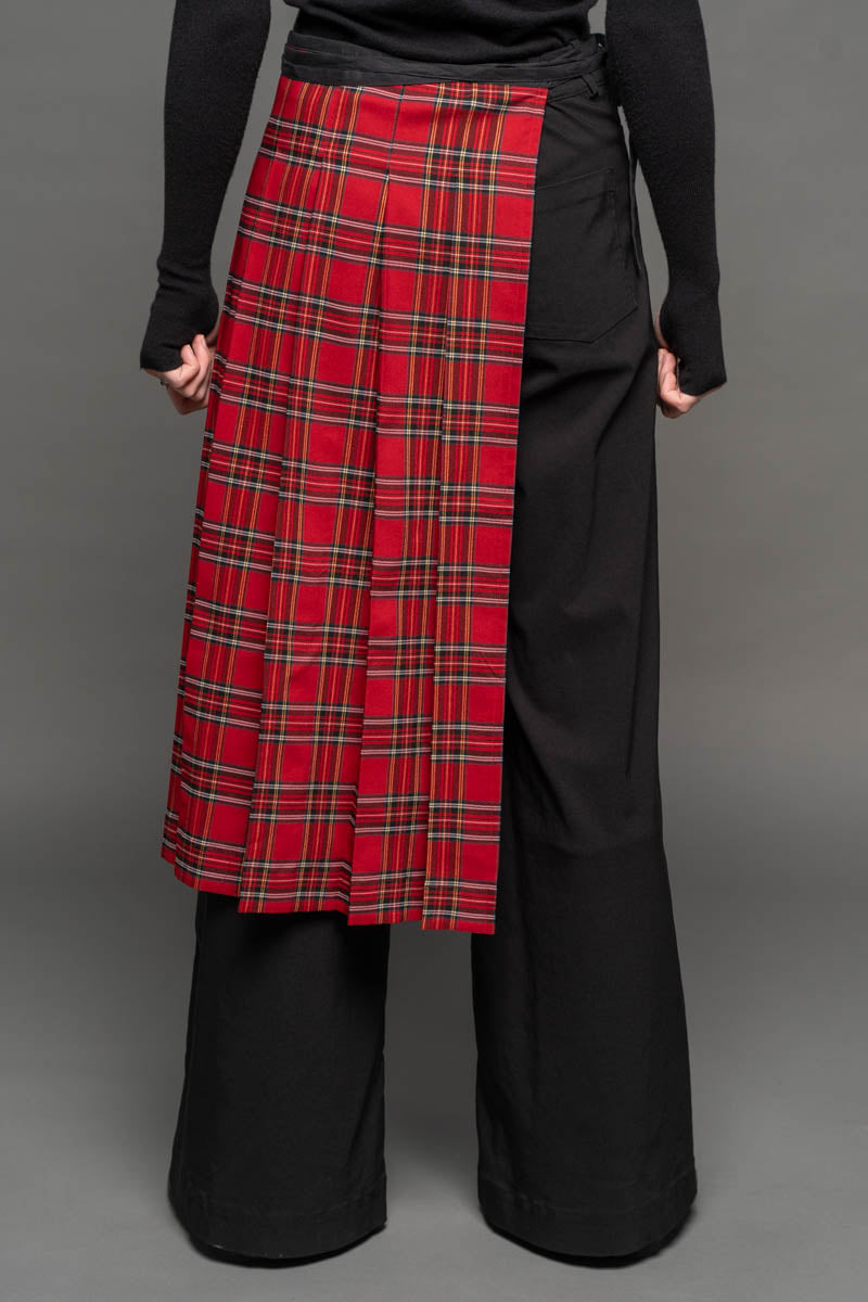 Siouxsie Pleated Apron Red