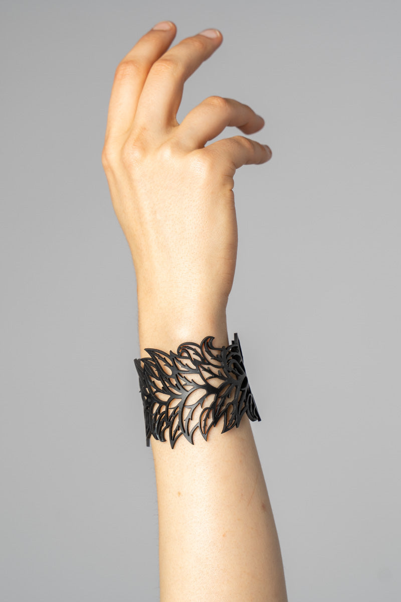 Vine Cuff Blk