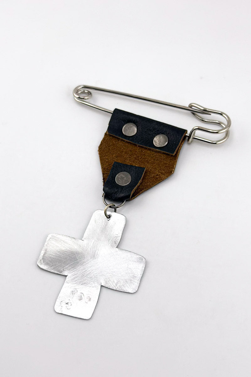 Purasu Brooch Silver