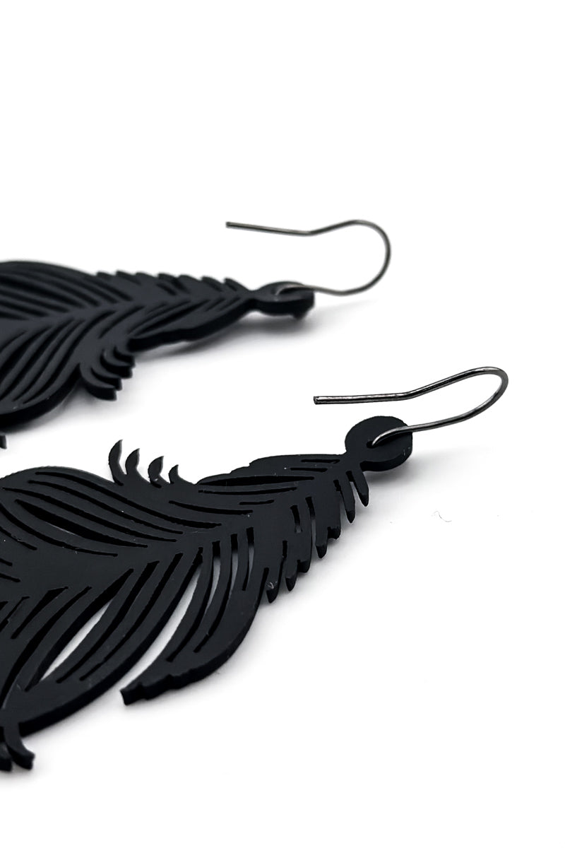 Feather Earrings Blk