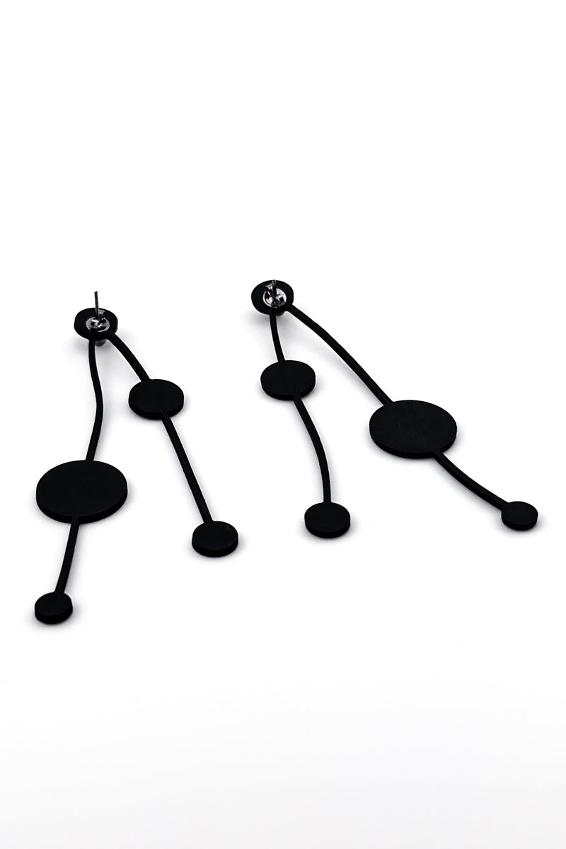 Dot Earrings Blk