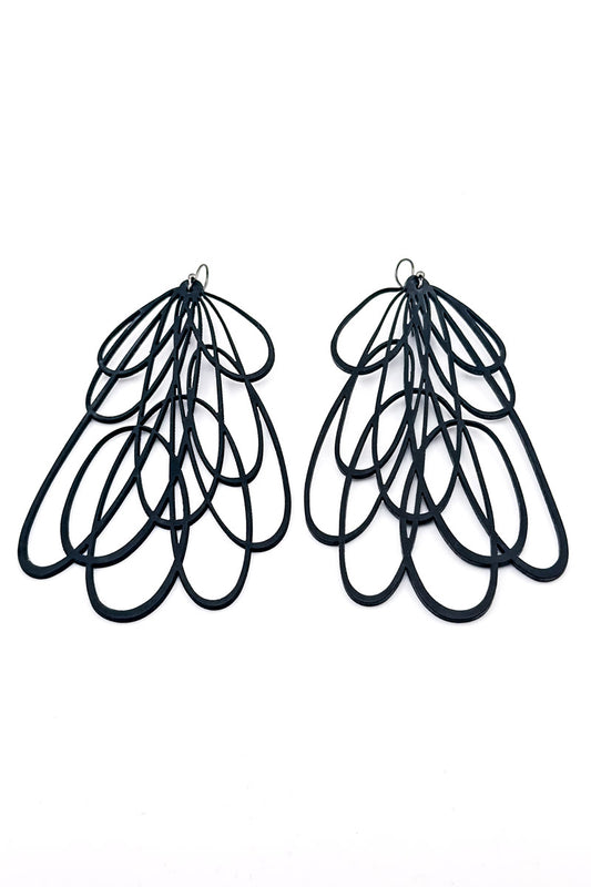 Twist Earrings Blk