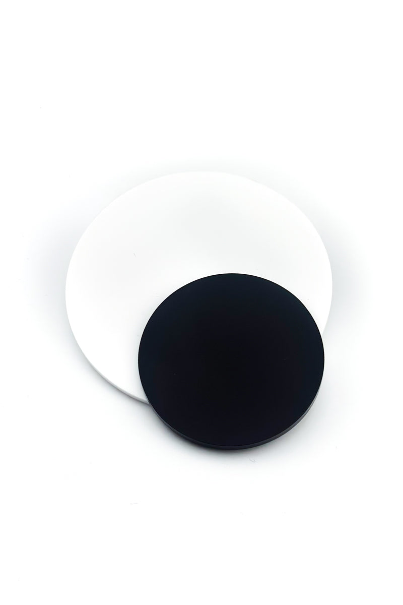 Tentou Brooch BW