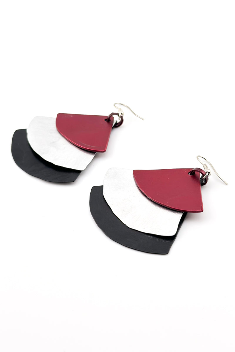 Trifan Earrings Red/Blk