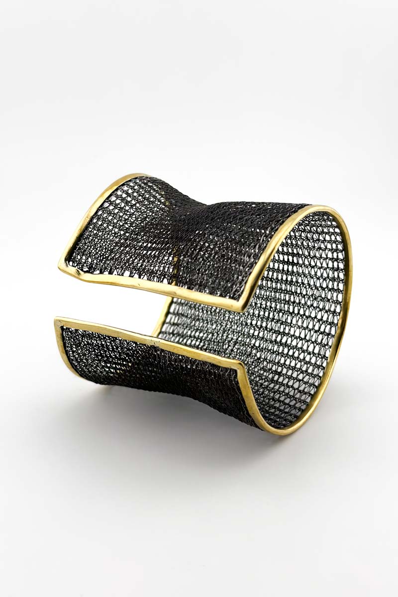Metal Trim Cuff Oxi