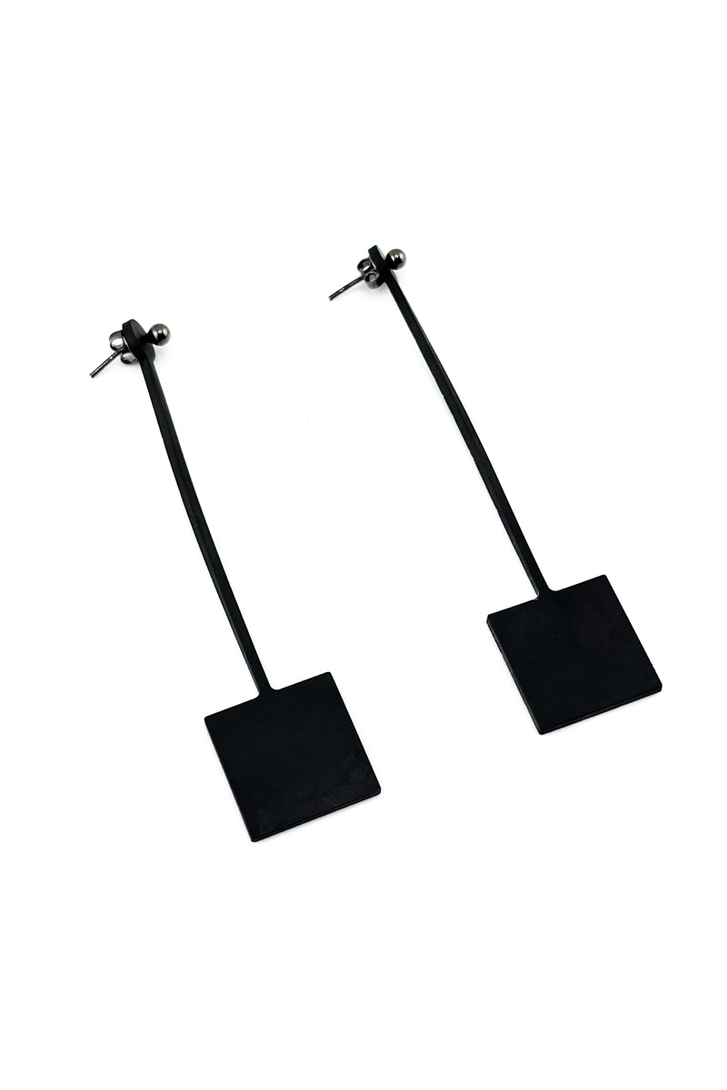 Square Drop Earrings Blk